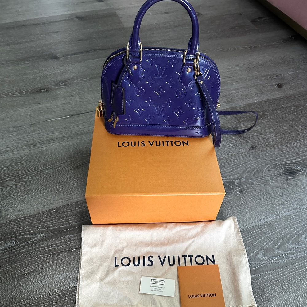 Louis Vuitton Alma BB Monogram Vernis Bag - Picture 16 of 16